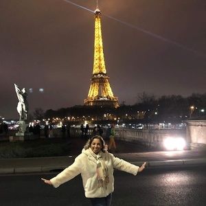 Meet your Posher, Nidia